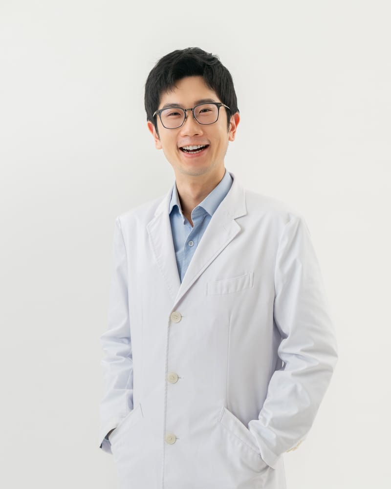 蒼藍鴿 吳其穎醫師形象照